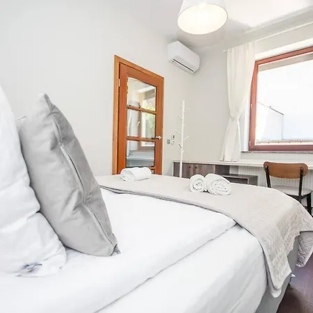 Inpoint 2-bedrooms With Private Garden And Free Parking *